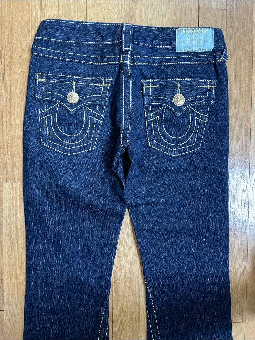 Women’s True Religion Dark Indigo Joey Flare Jeans W/ Gold Contrast Stitching 25